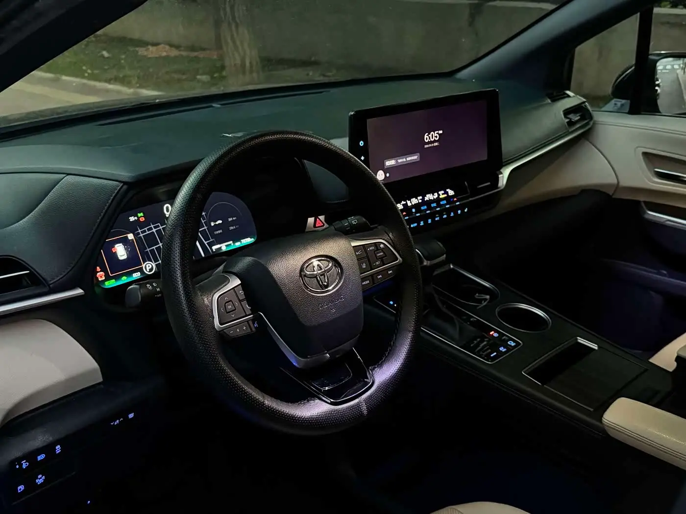 Toyota Sienna 2022 — Photo 6/20