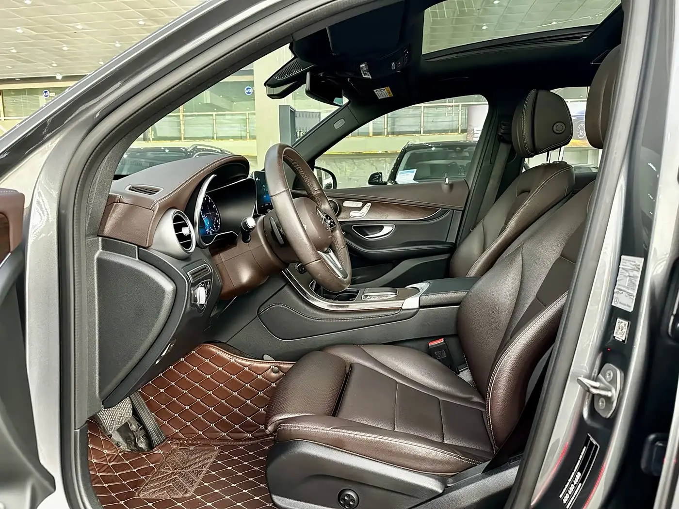 Mercedes-Benz GLC 2020 — Photo 4/17