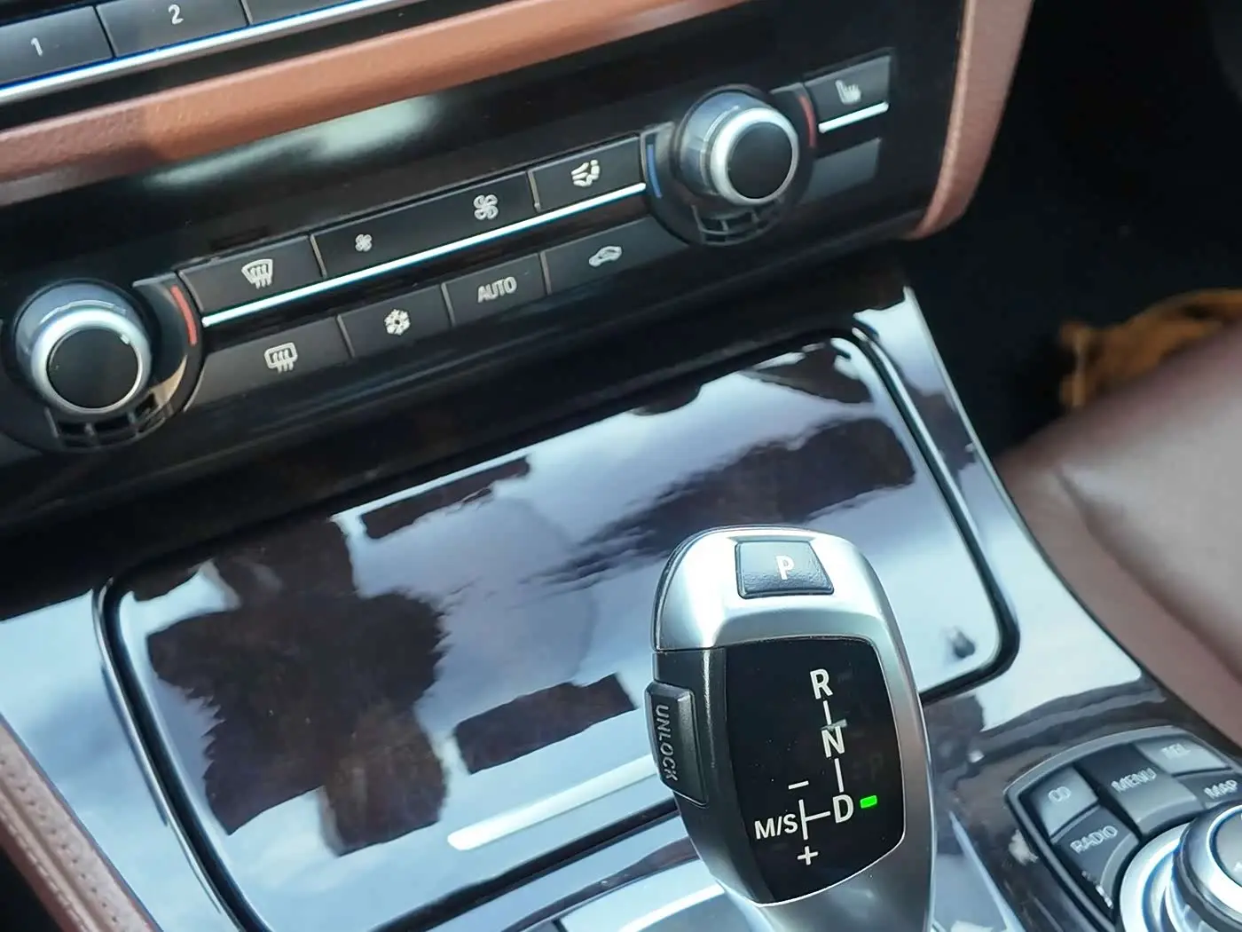 BMW 5 Series 2012 — Photo 15/20