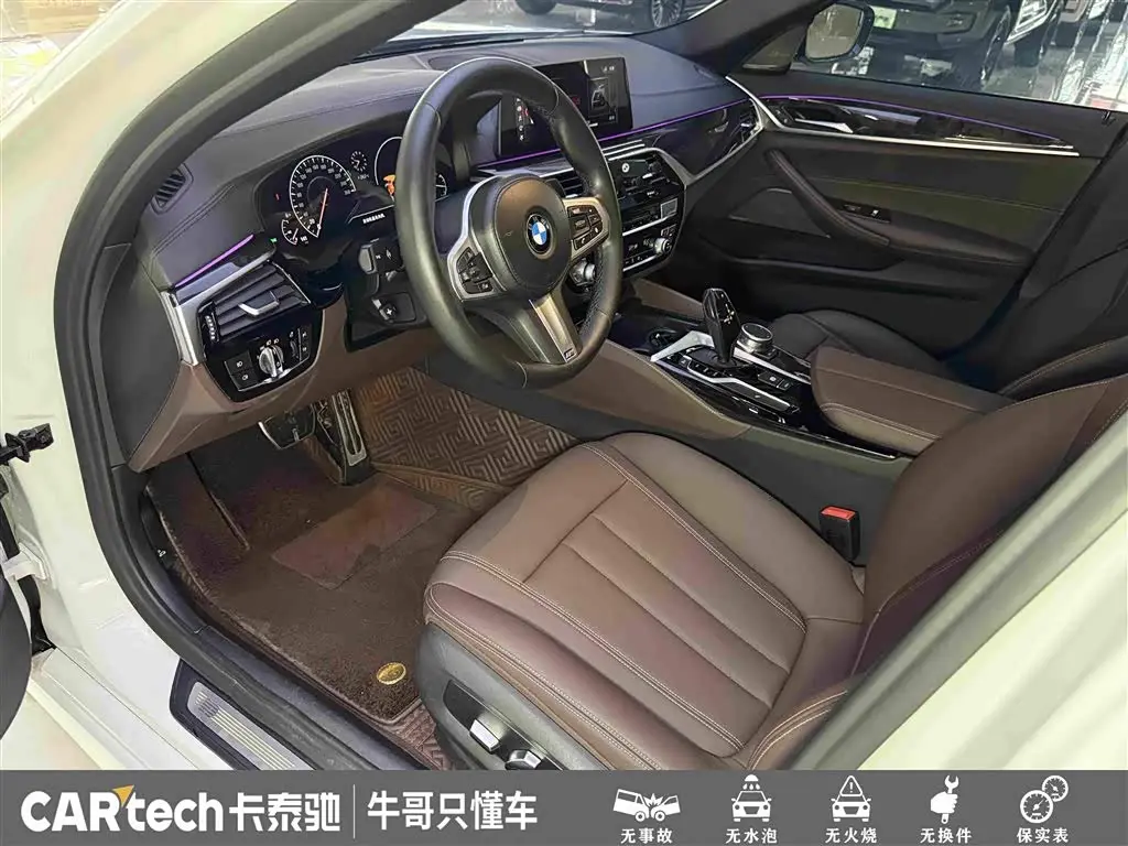 BMW 5 Series 2019 — Фото 18/20