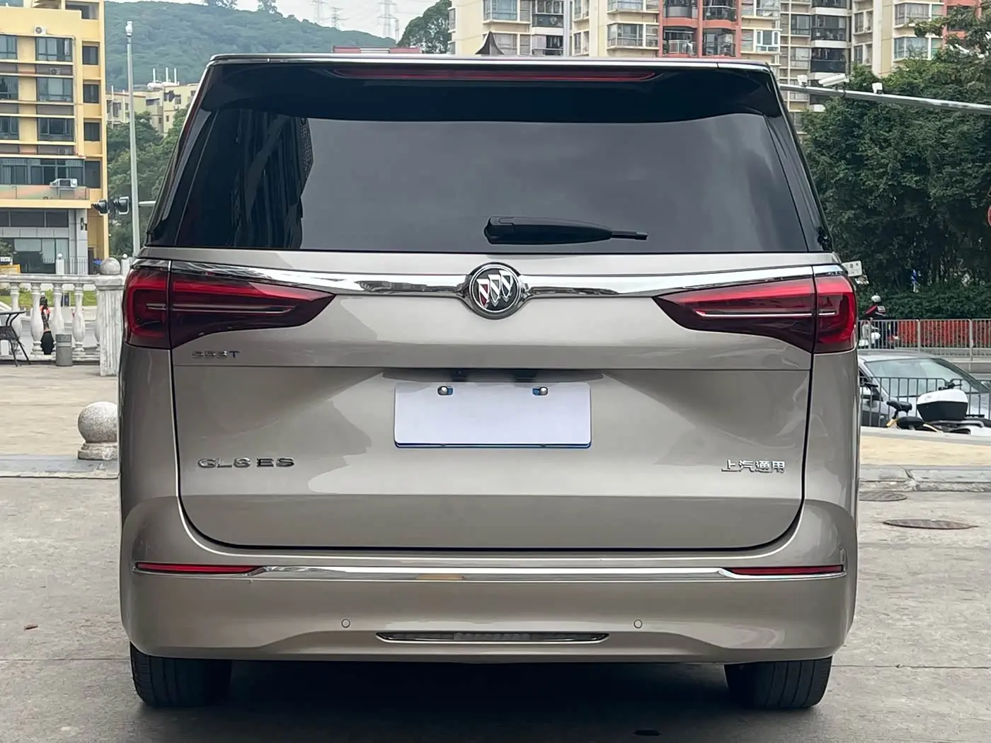 Buick GL8 2022 — Photo 5/18
