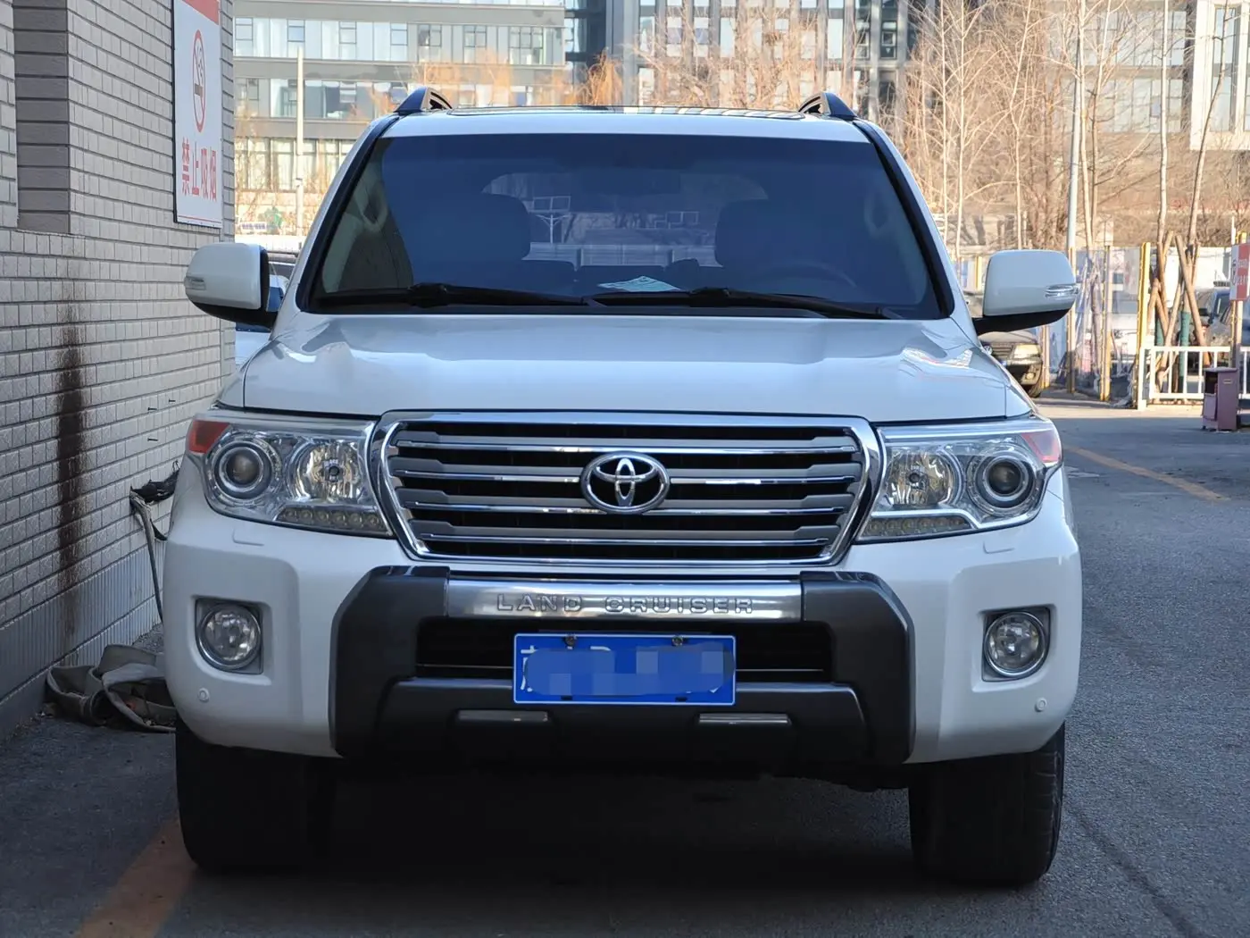 Toyota Land Cruiser 2014 — Photo 2/19