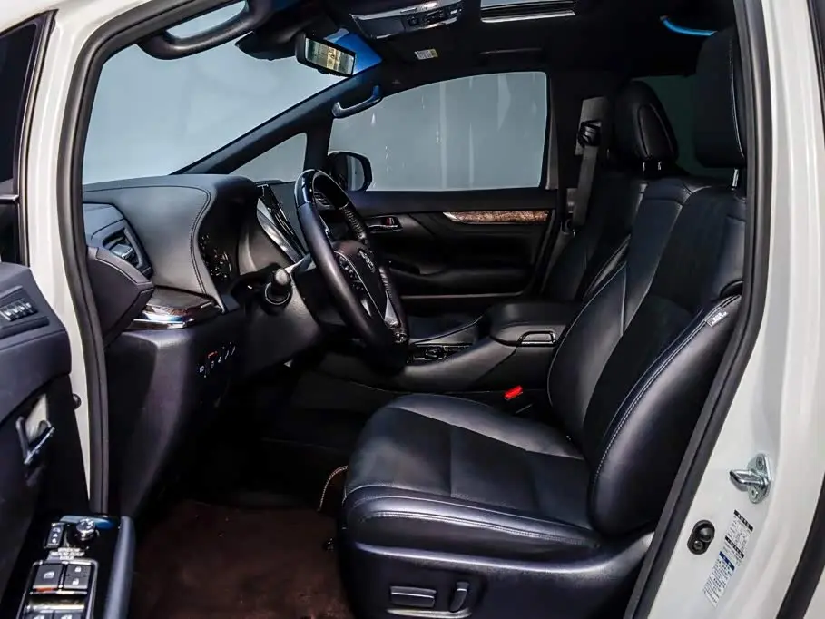 Toyota Vellfire 2021 — Фото 9/20