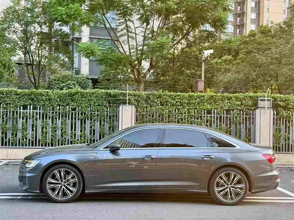 Audi A6L 2019 — Фото 2/10