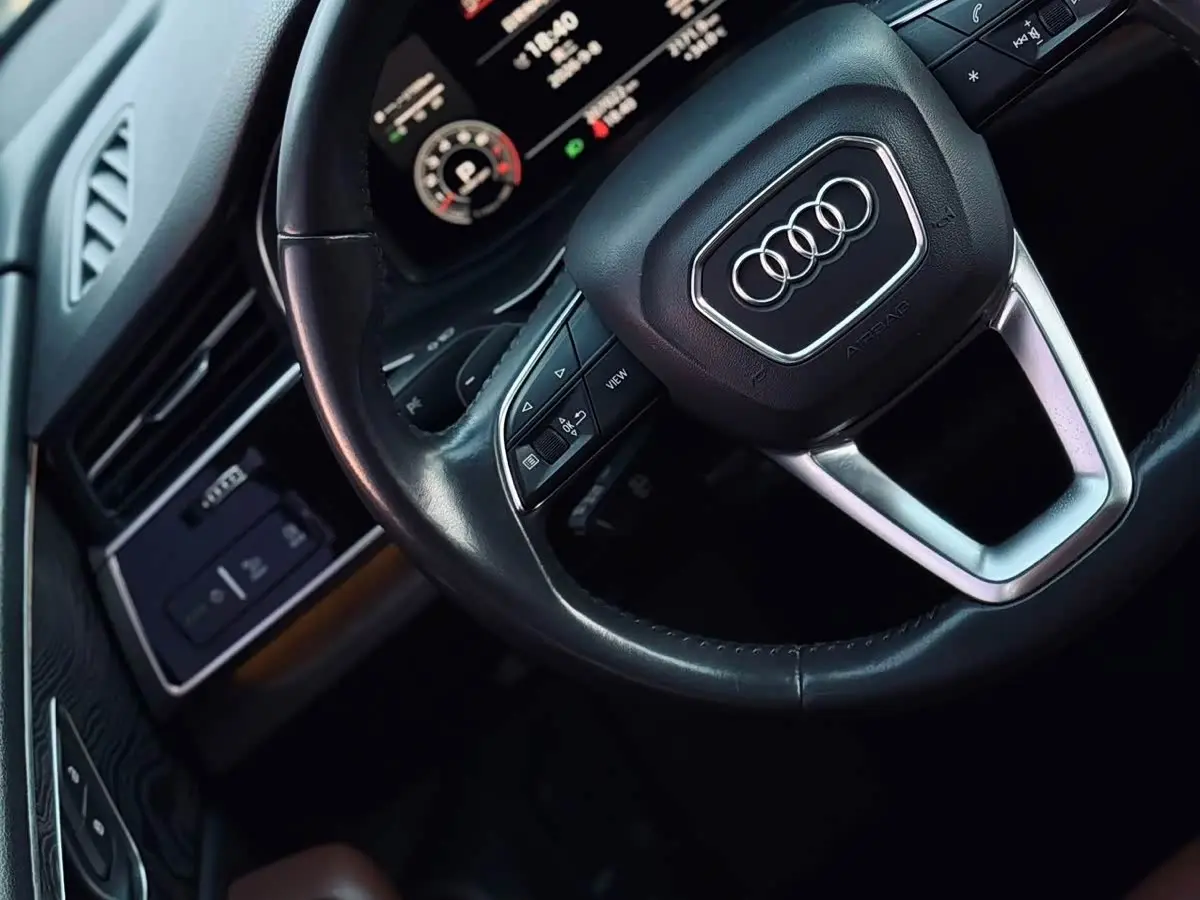 Audi Q8 2020 — Photo 7/14
