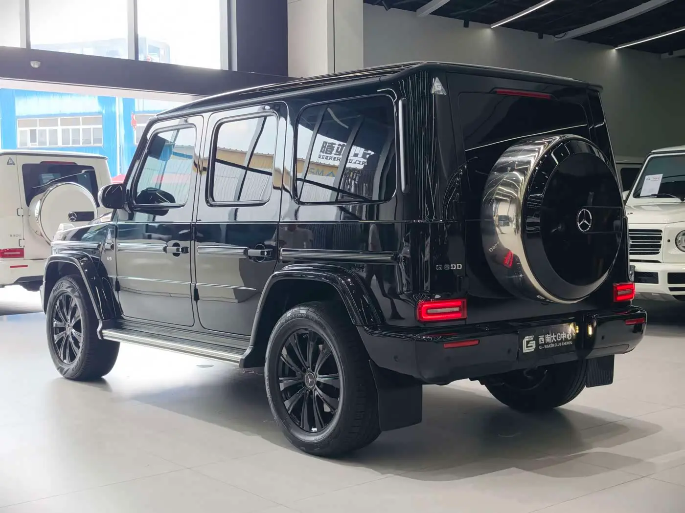Mercedes-Benz G-Class 2021 — Фото 4/15