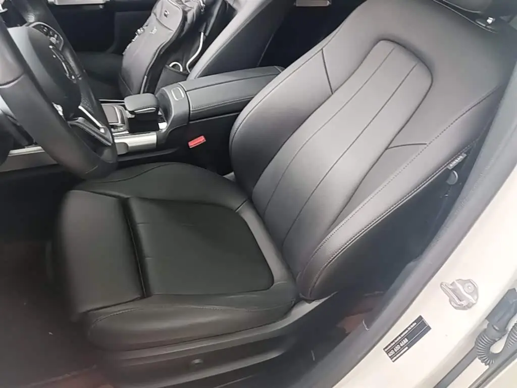 Mercedes-Benz GLB 2021 — Фото 15/20
