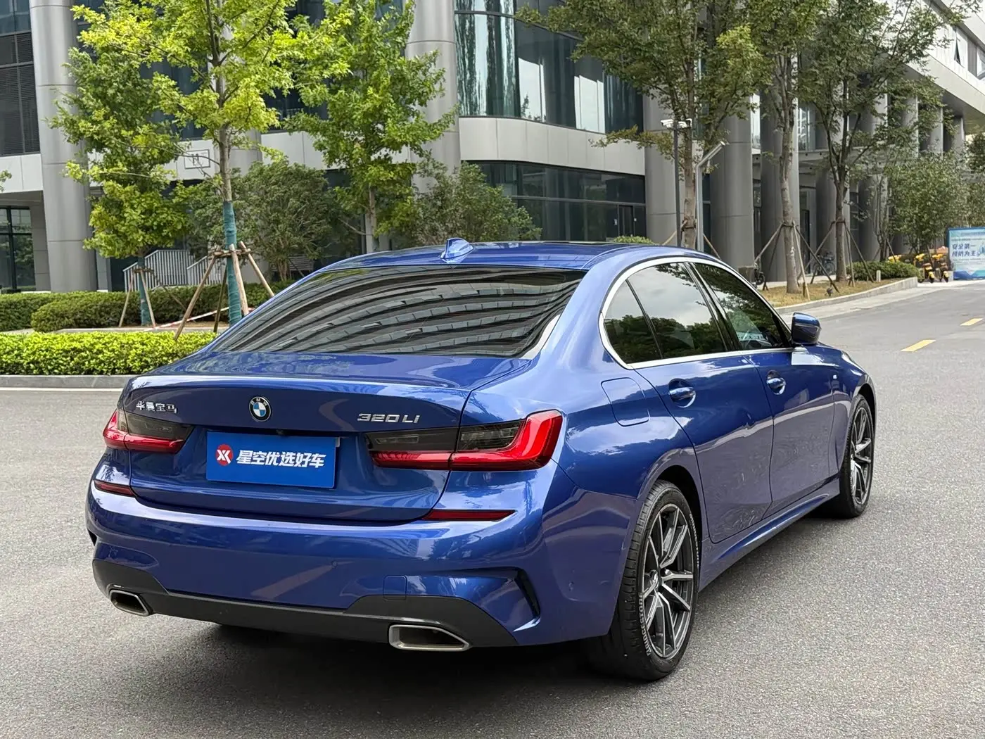 BMW 3 Series 2020 — Фото 19/20