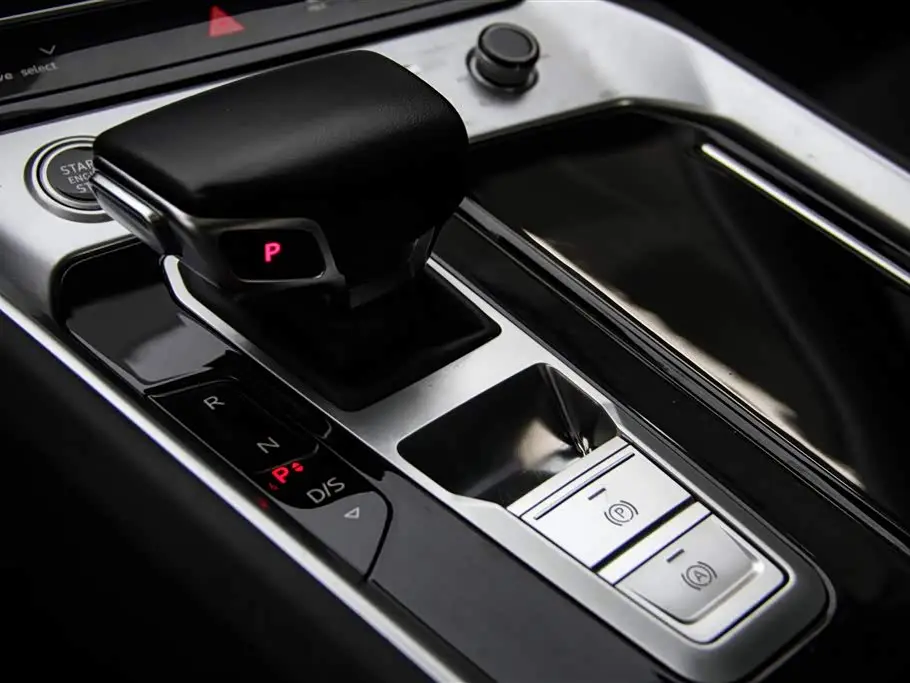 Audi Q6 2024 — Фото 19/20