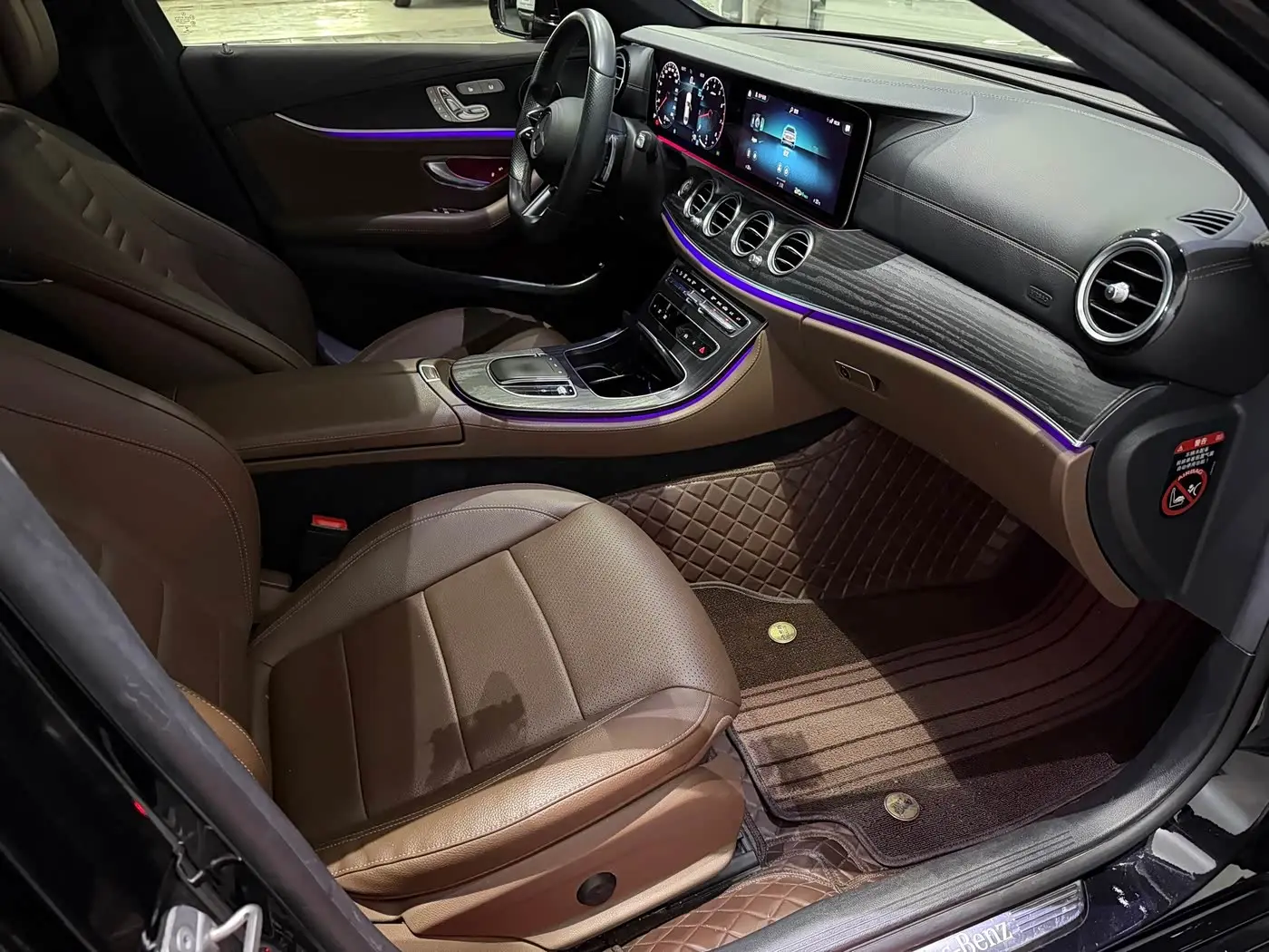 Mercedes-Benz E-Class 2022 — Photo 4/19