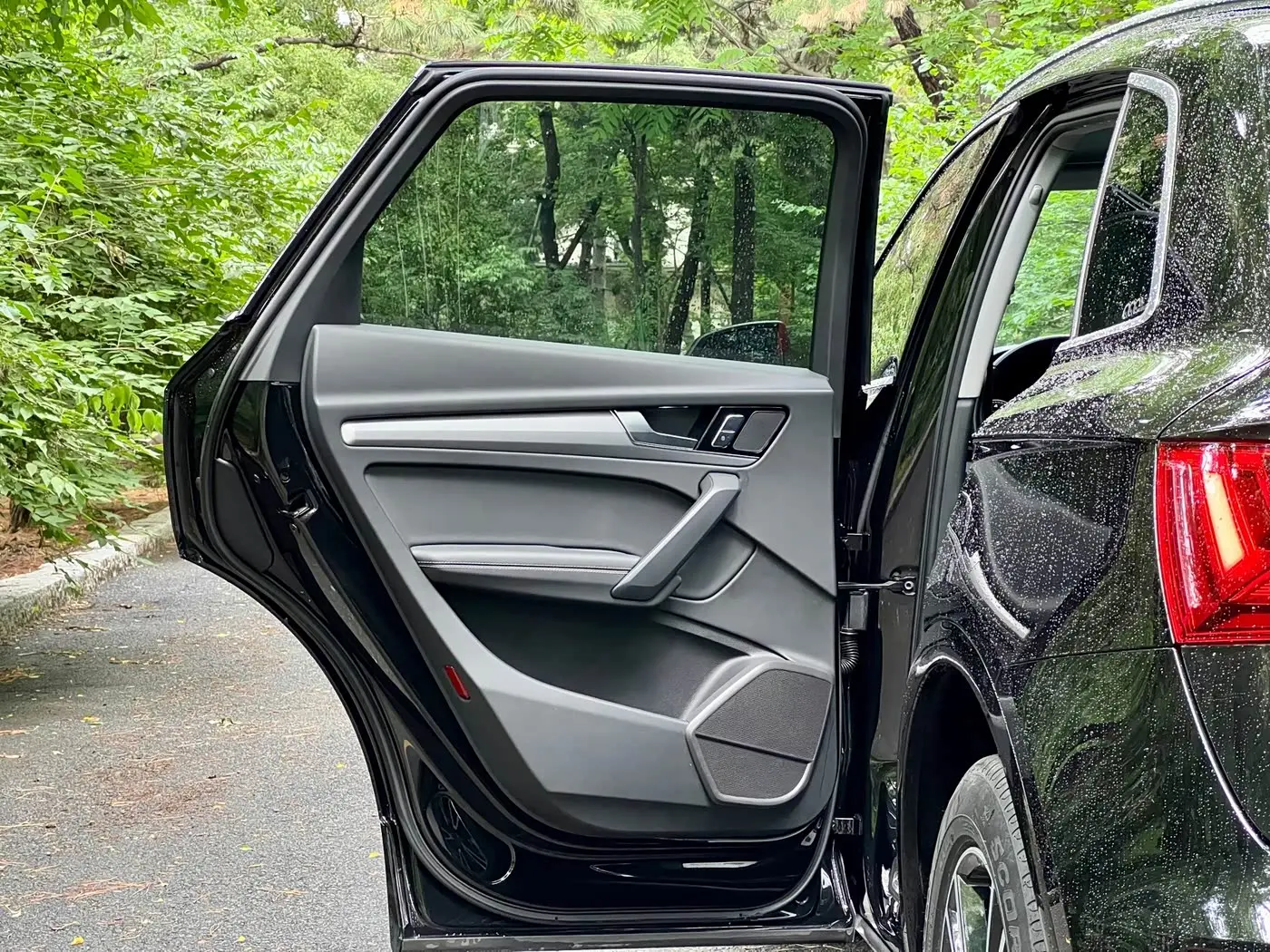 Audi Q5L 2025 — Photo 17/20