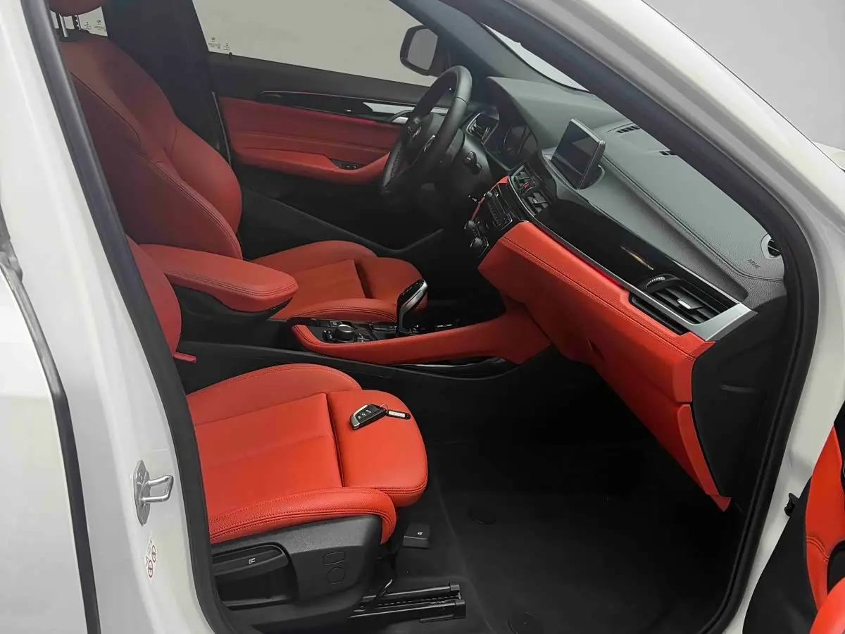 BMW X2 2020 — Фото 17/19
