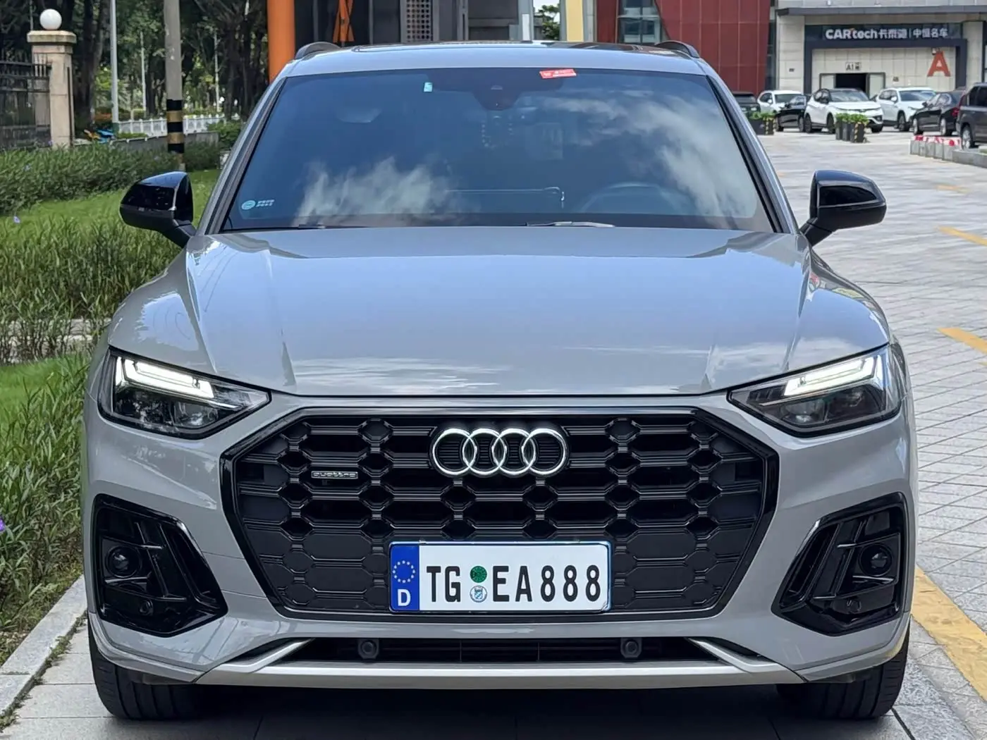 Audi Q5L 2025 — Şəkil 2/9