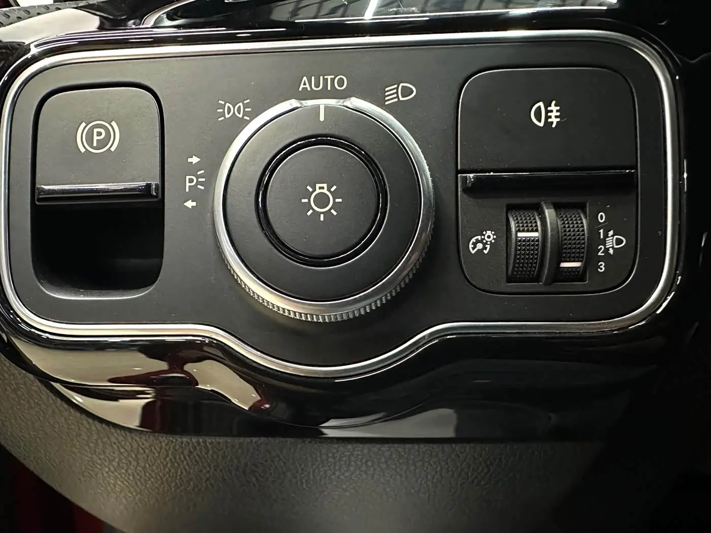 Mercedes-Benz A-Class 2019 — Photo 17/20