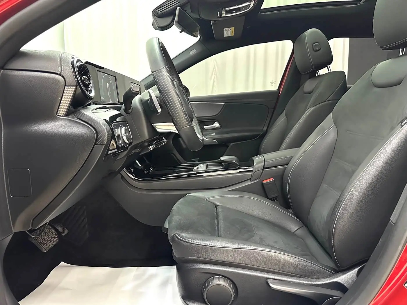 Mercedes-Benz A-Class 2019 — Photo 7/20