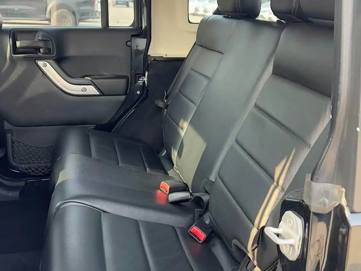 Jeep Wrangler 2012 — Photo 10/13