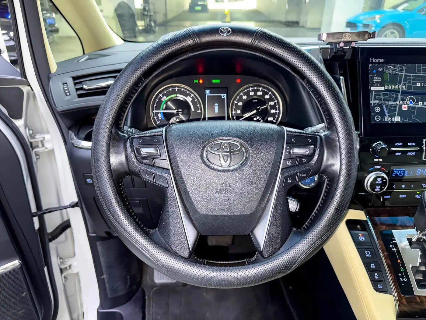 Toyota Alphard 2020 — Photo 6/20