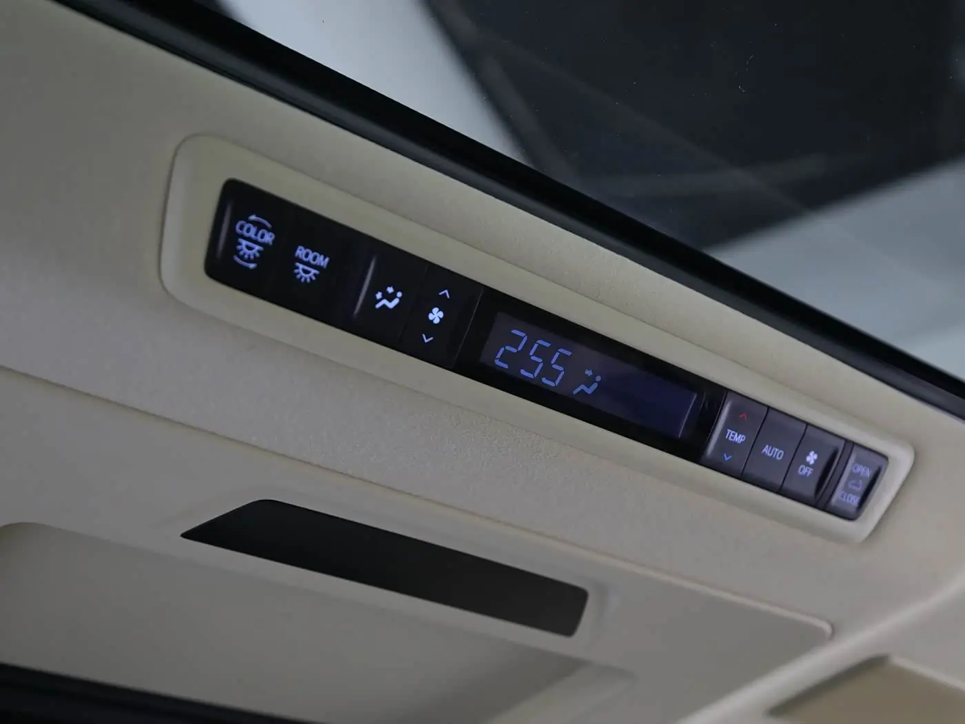 Toyota Alphard 2022 — Фото 15/20