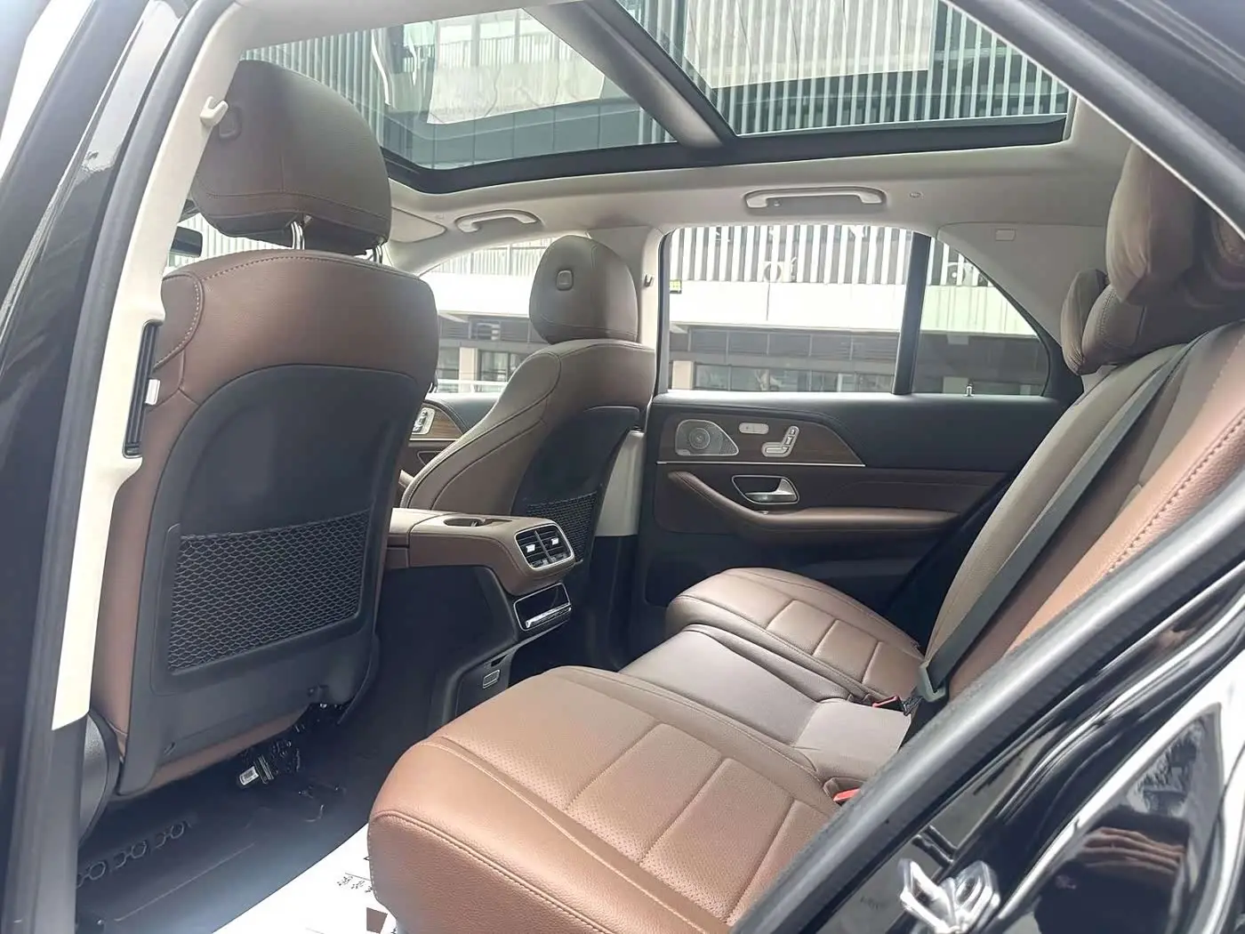 Mercedes-Benz GLE 2023 — Photo 5/9