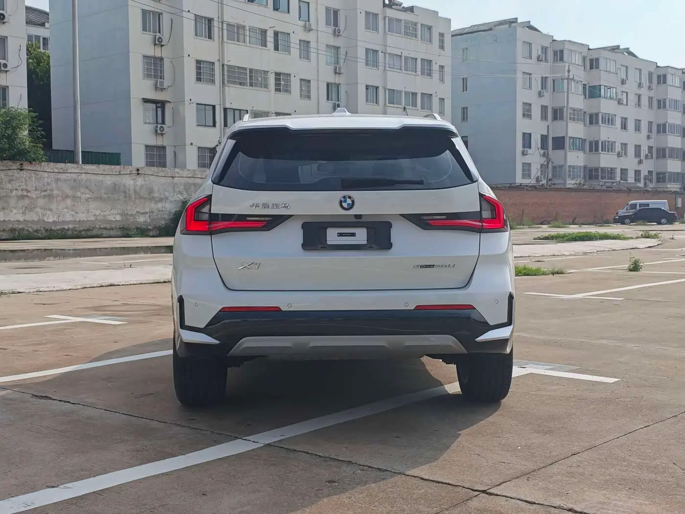BMW X1 2023 — Photo 5/16