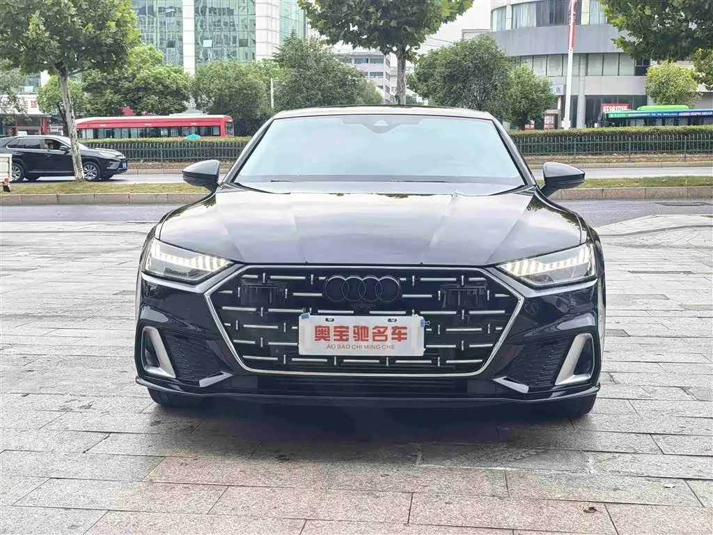 Audi A7L 2024 — Фото 2/17