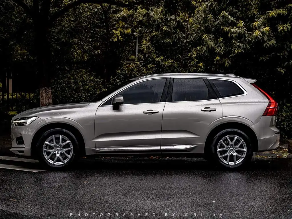 Volvo XC60 2020 — Фото 2/10