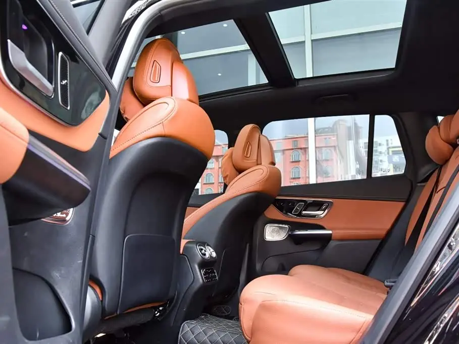 Mercedes-Benz GLC 2026 — Photo 11/20