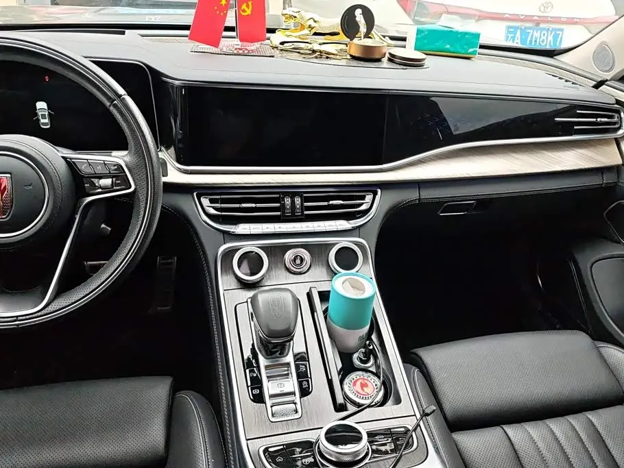 Hongqi H9 2024 — ფოტო 13/16