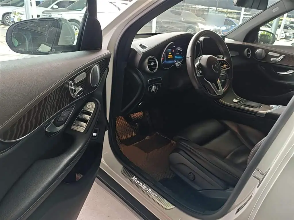 Mercedes-Benz GLC 2020 — Фото 15/20
