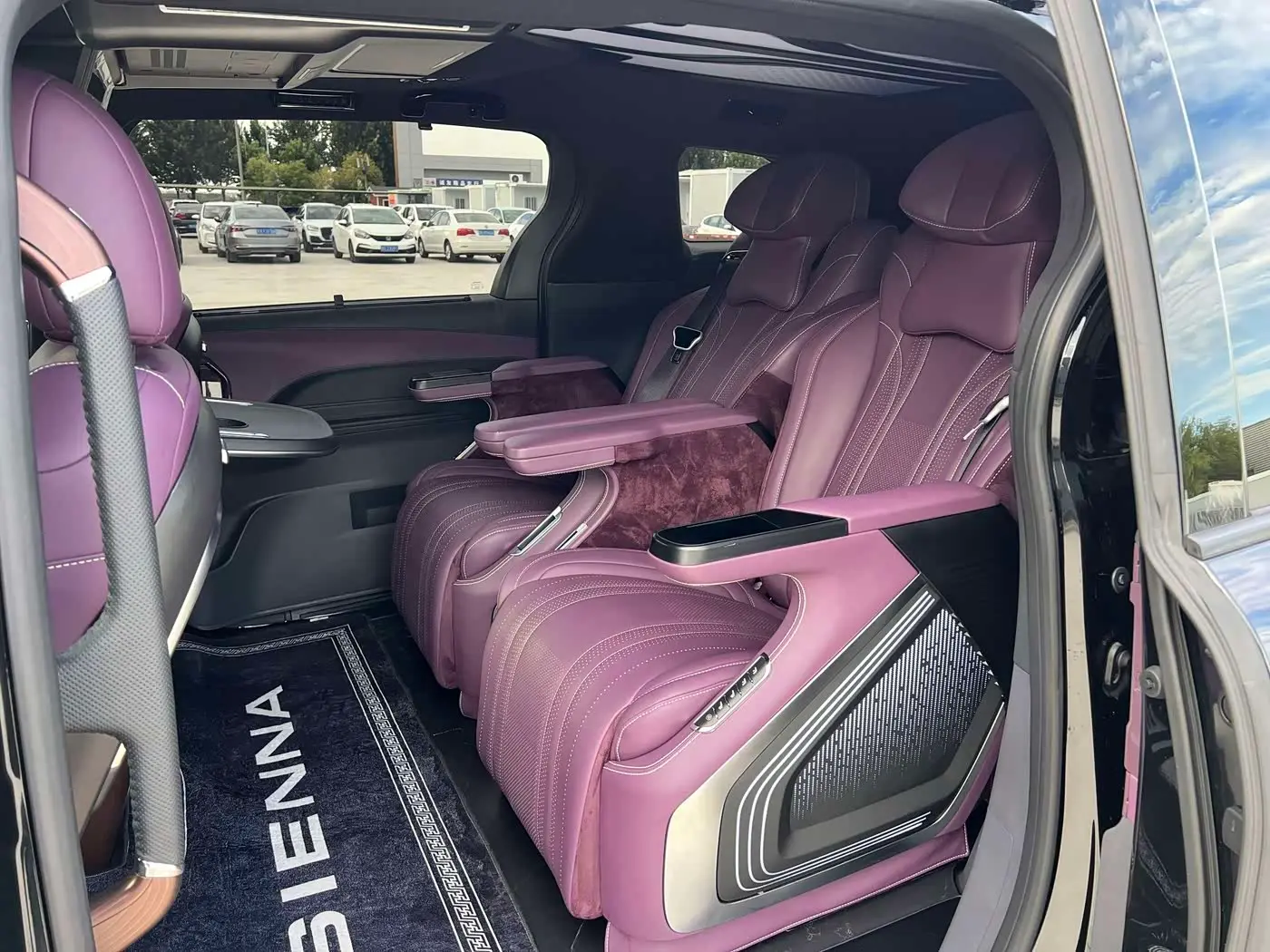 Toyota Sienna 2024 — Photo 11/20