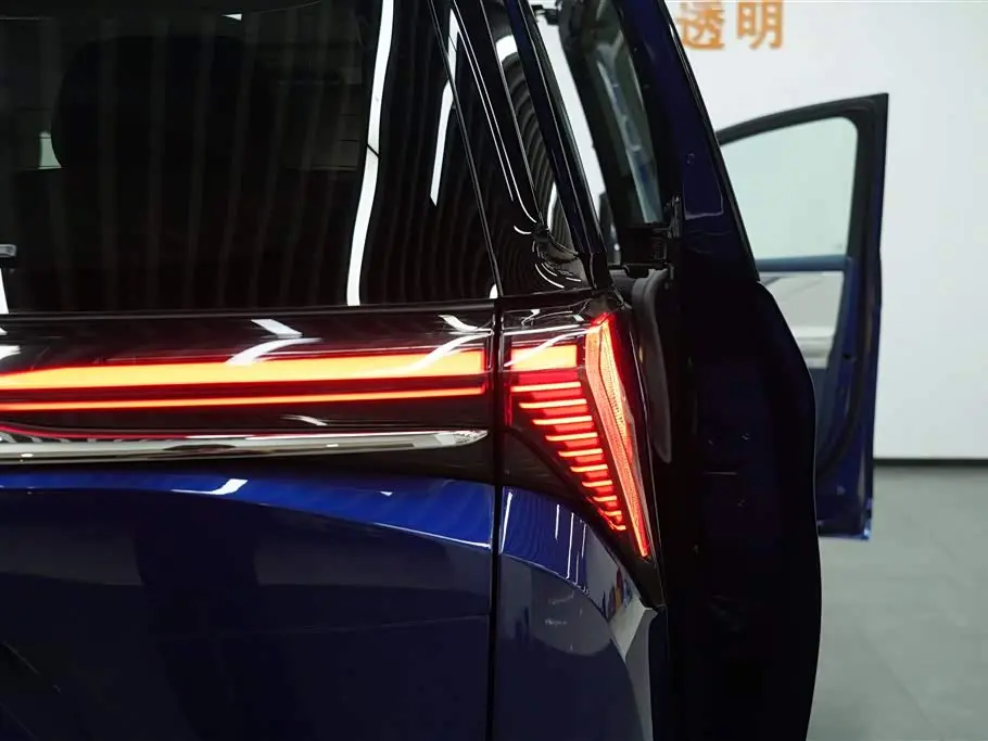 Buick GL8 New Energy 2024 — Photo 15/20
