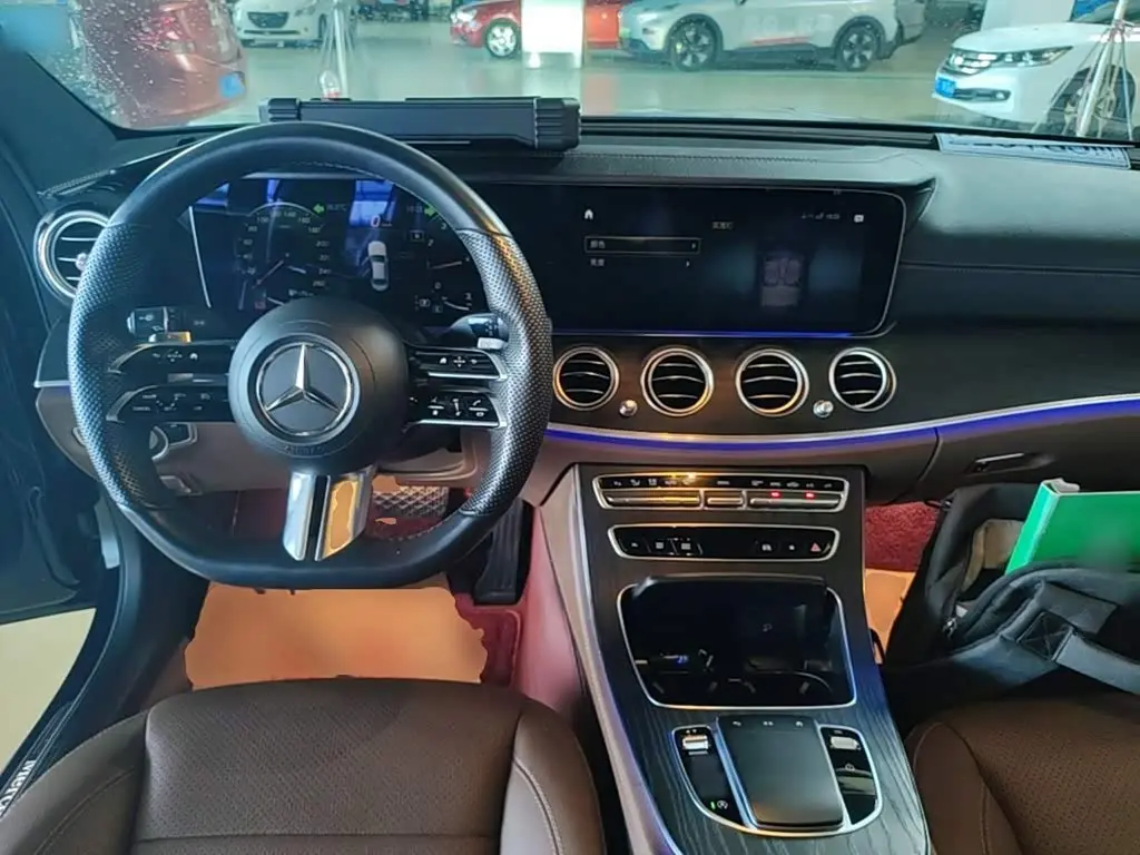 Mercedes-Benz E-Class 2022 — Фото 10/20