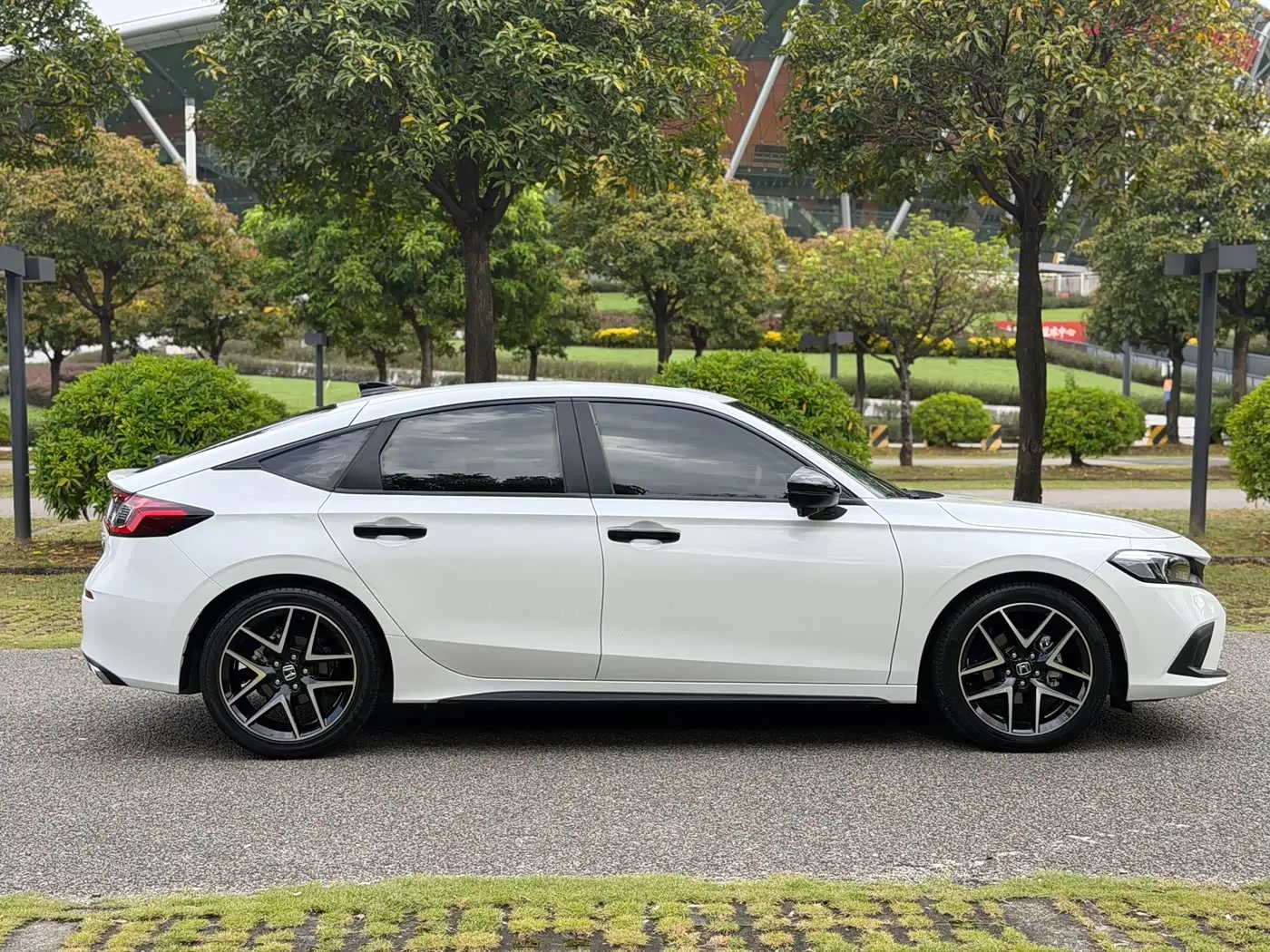 Honda Civic 2024 — Photo 8/20