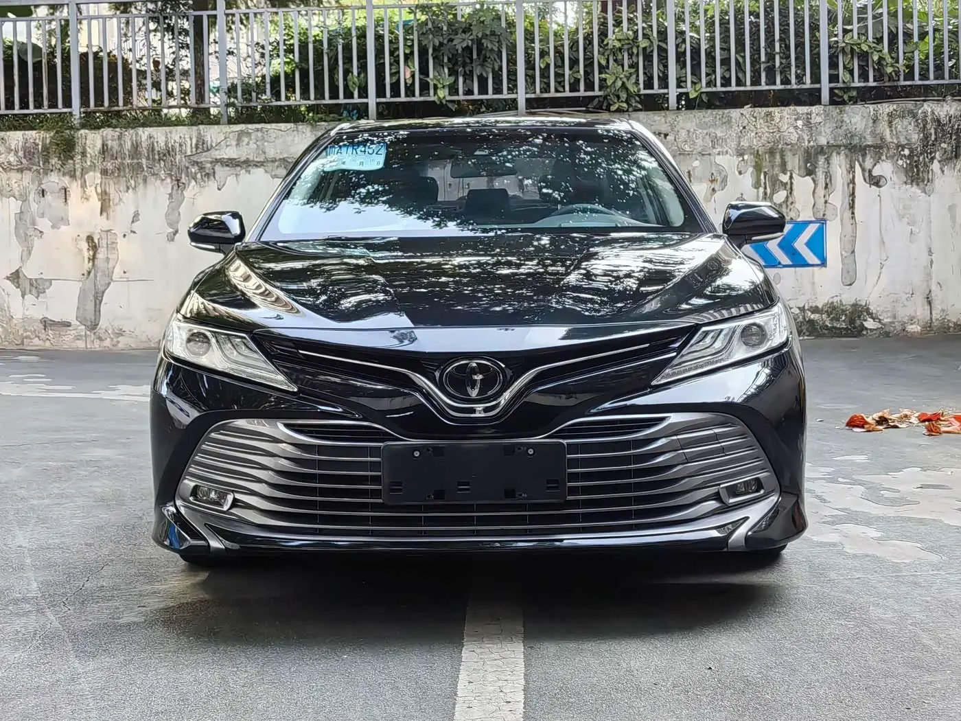 Toyota Camry 2019 — Photo 2/16