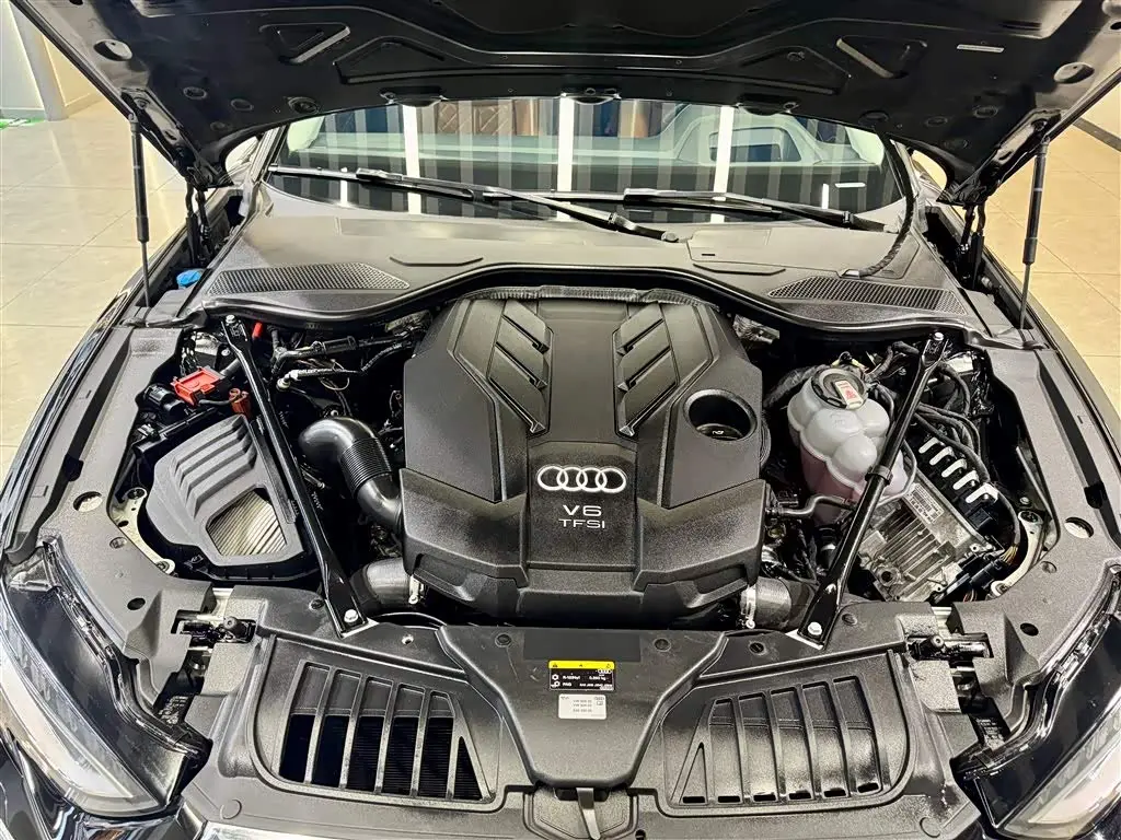 Audi A8 2022 — Photo 10/20