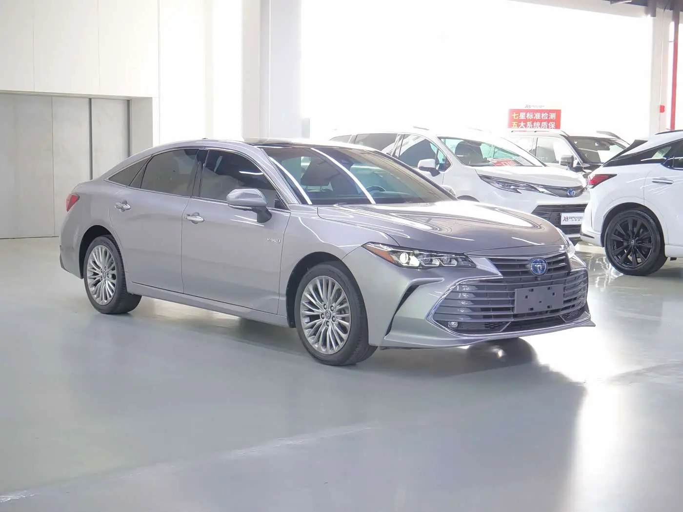 Toyota Avalon 2020 — Photo 3/19