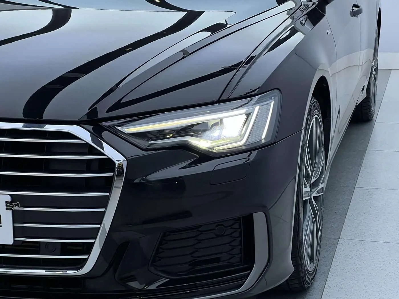Audi A6L 2022 — Photo 4/9