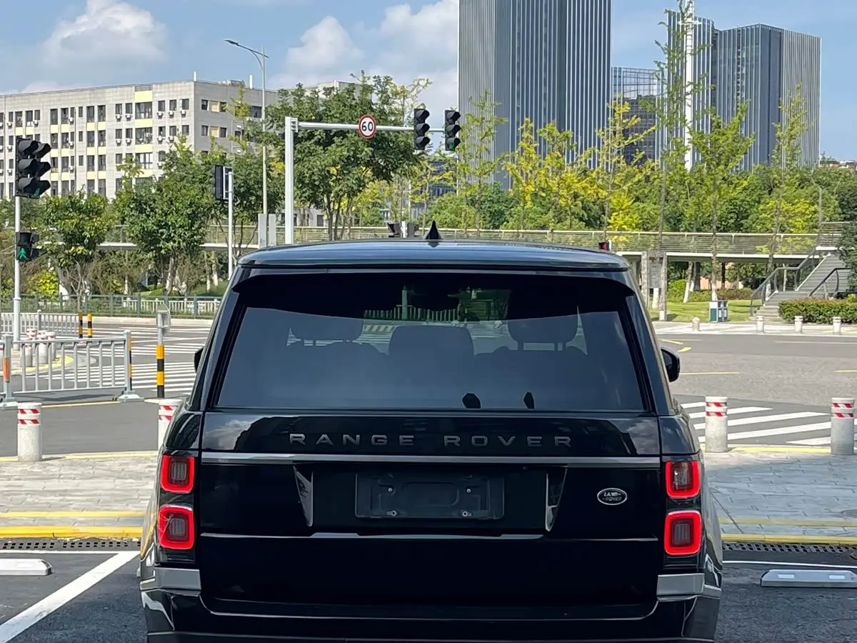 Land Rover Range Rover 2019 — Фото 7/16