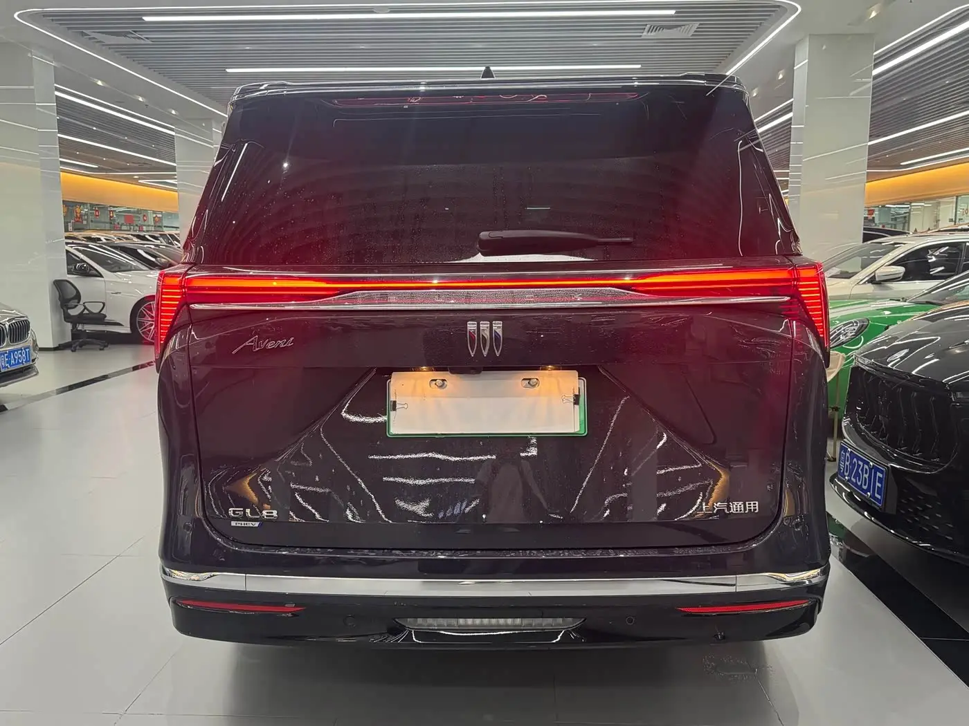 Buick GL8 New Energy 2025 — Photo 4/11