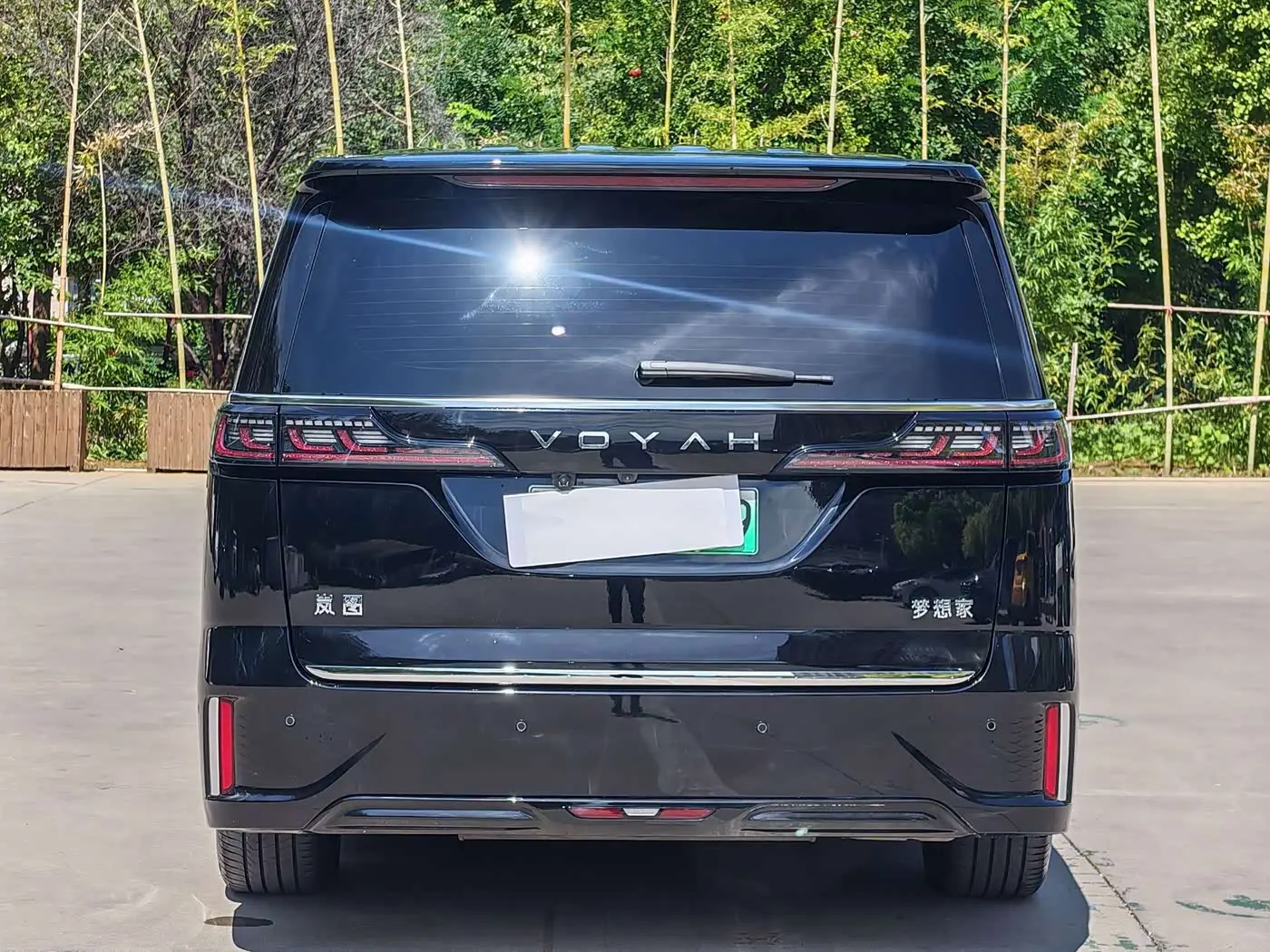 Voyah Auto Voyah Dreamer 2025 — Photo 6/20