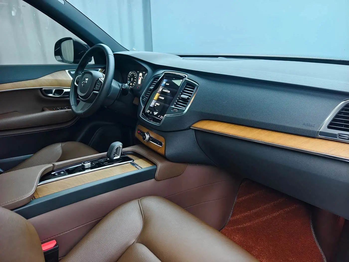 Volvo XC90 2022 — Фото 14/17
