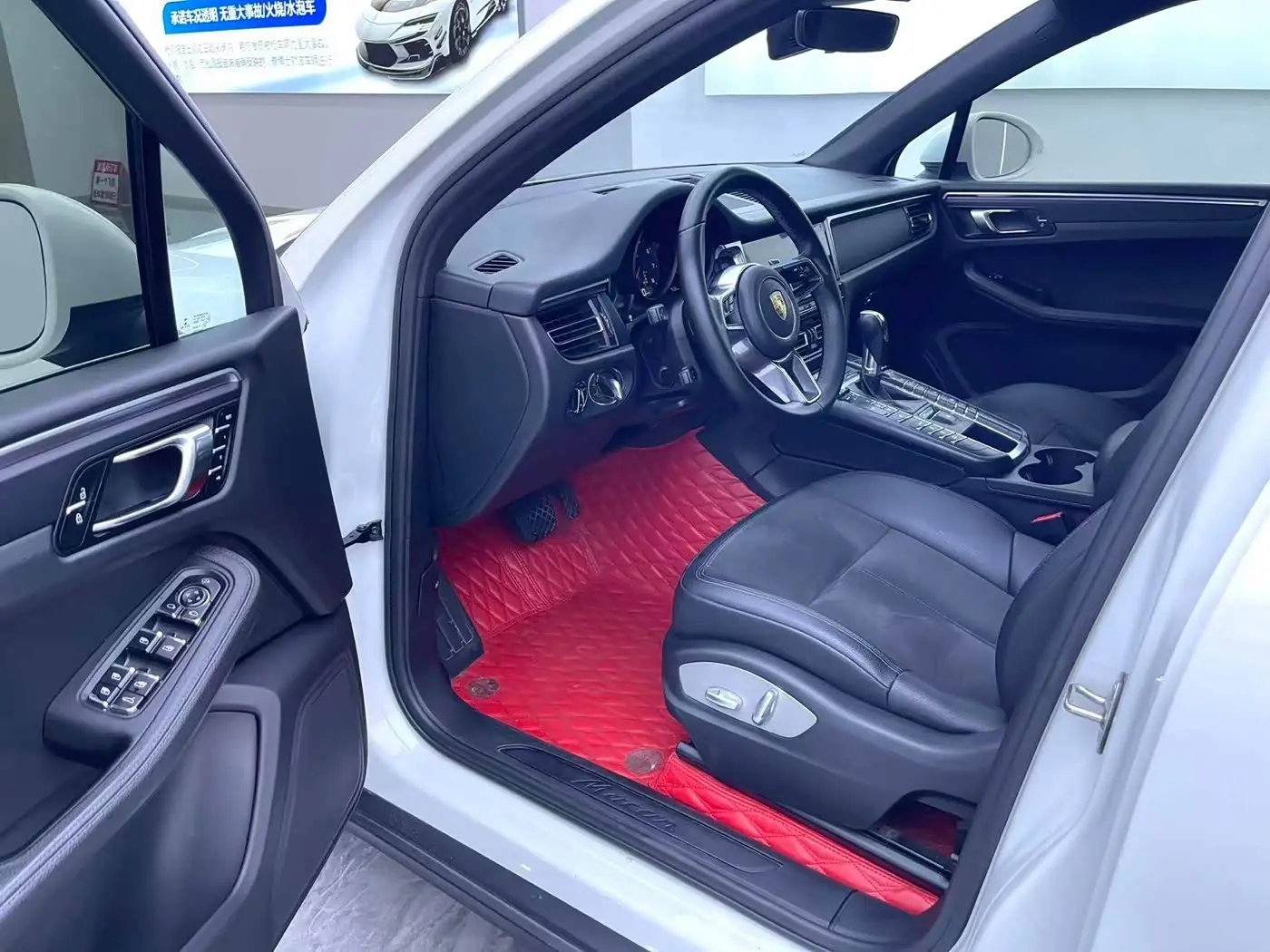 Porsche Macan 2019 — Photo 4/15