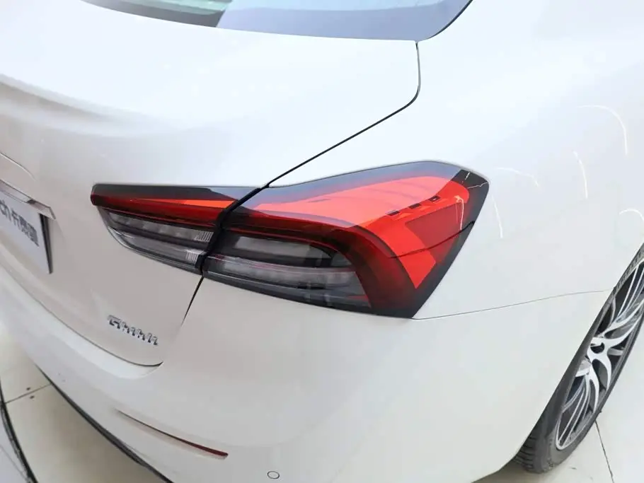 Maserati Ghibli 2021 — Photo 10/20