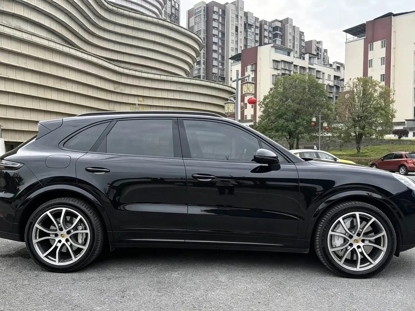 Porsche Cayenne 2020 — Фото 4/15
