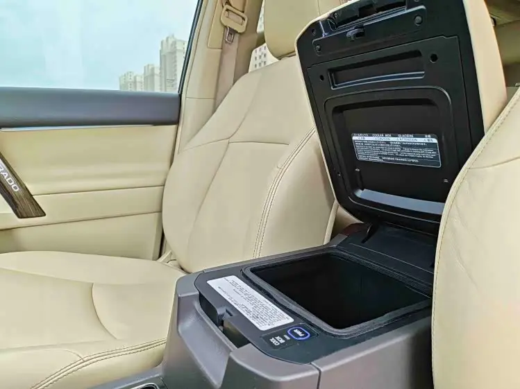 Toyota Prado 2016 — Photo 15/15