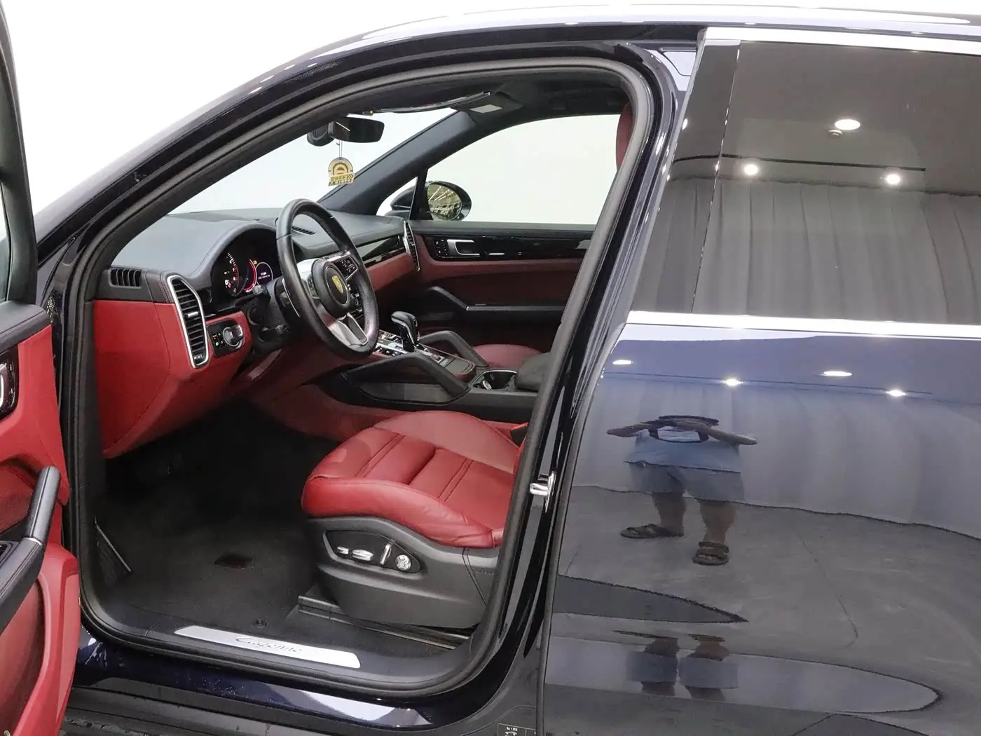 Porsche Cayenne New Energy 2021 — Photo 15/20