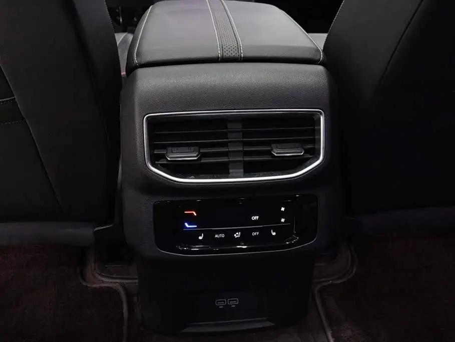 Volkswagen Talagon 2023 — Фото 15/20