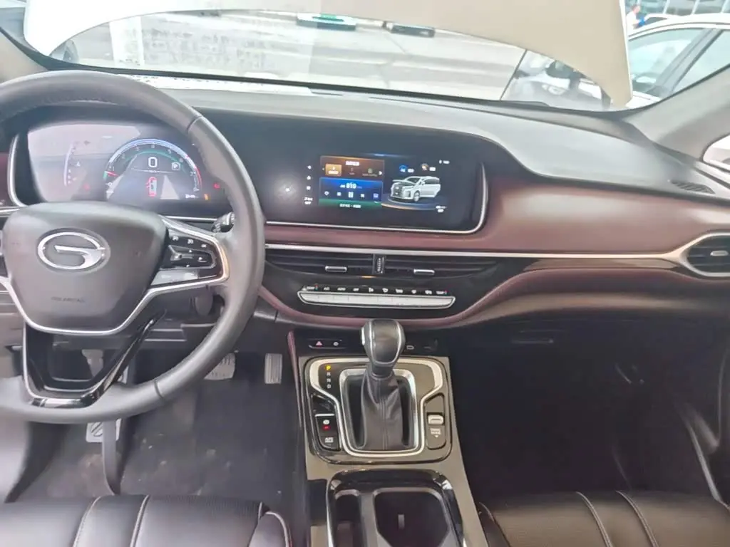 GAC Trumpchi Trumpchi M6 2024 — Photo 13/20