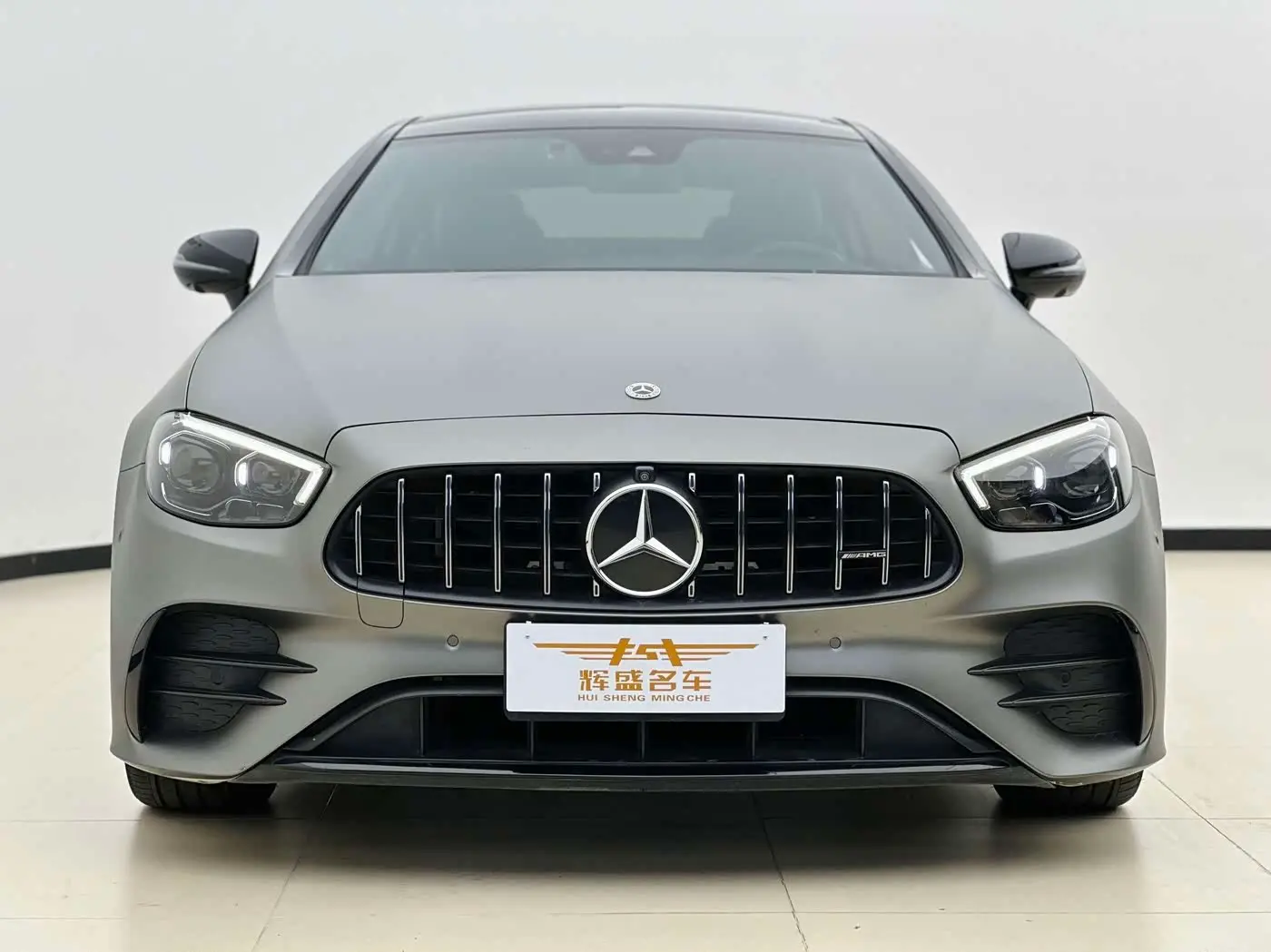 Mercedes-Benz E-Class 2021 — Photo 2/9