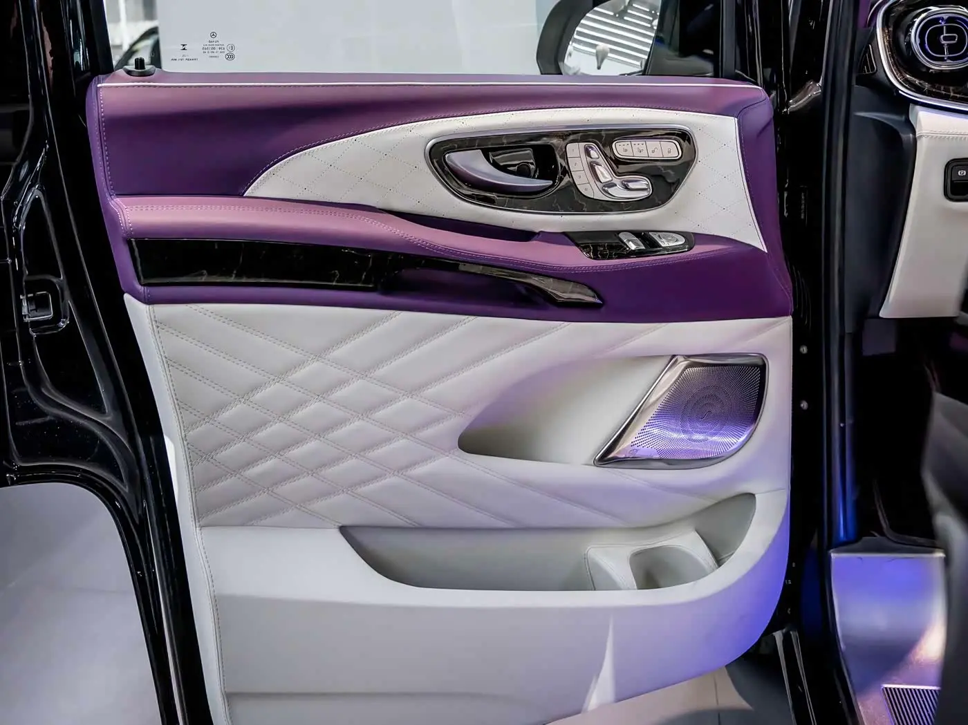 Mercedes-Benz Vito 2025 — Photo 8/20